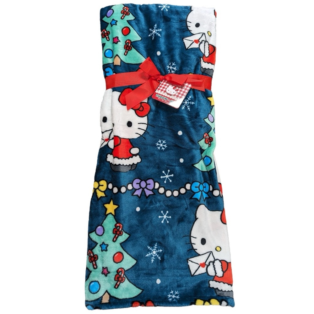 Hello Kitty Christmas Blanket